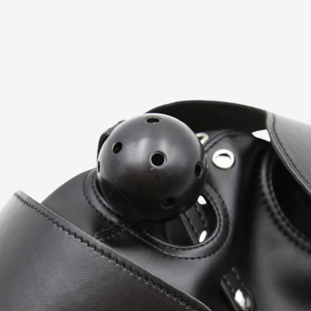 Cagoule avec gagball <br> Look intense | Tension érotique